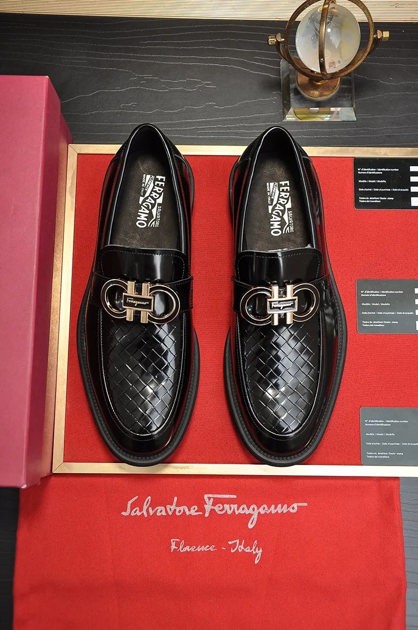 Men's shoes 💰720💶 [Ferragamo/Ferragamo] The latest model in the counter. Original imported open-sided high-quality cowhide hand-woven + imported 🐂 cowhide + original luxury metal buckle + original combination outsole. Comparison without pressure 38--45 (45 custom-made)